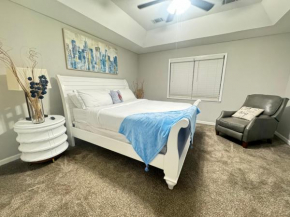Cottage Getaway in Martinez Charming 3-Bedroom Retreat with WiFi and AC, Perfect for Your Next Stay